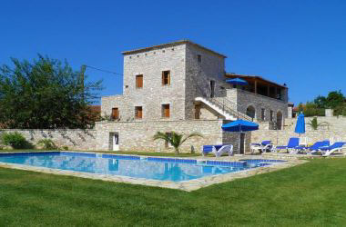 Villa Karinyon and apartment Messinia Peloponnese Greece